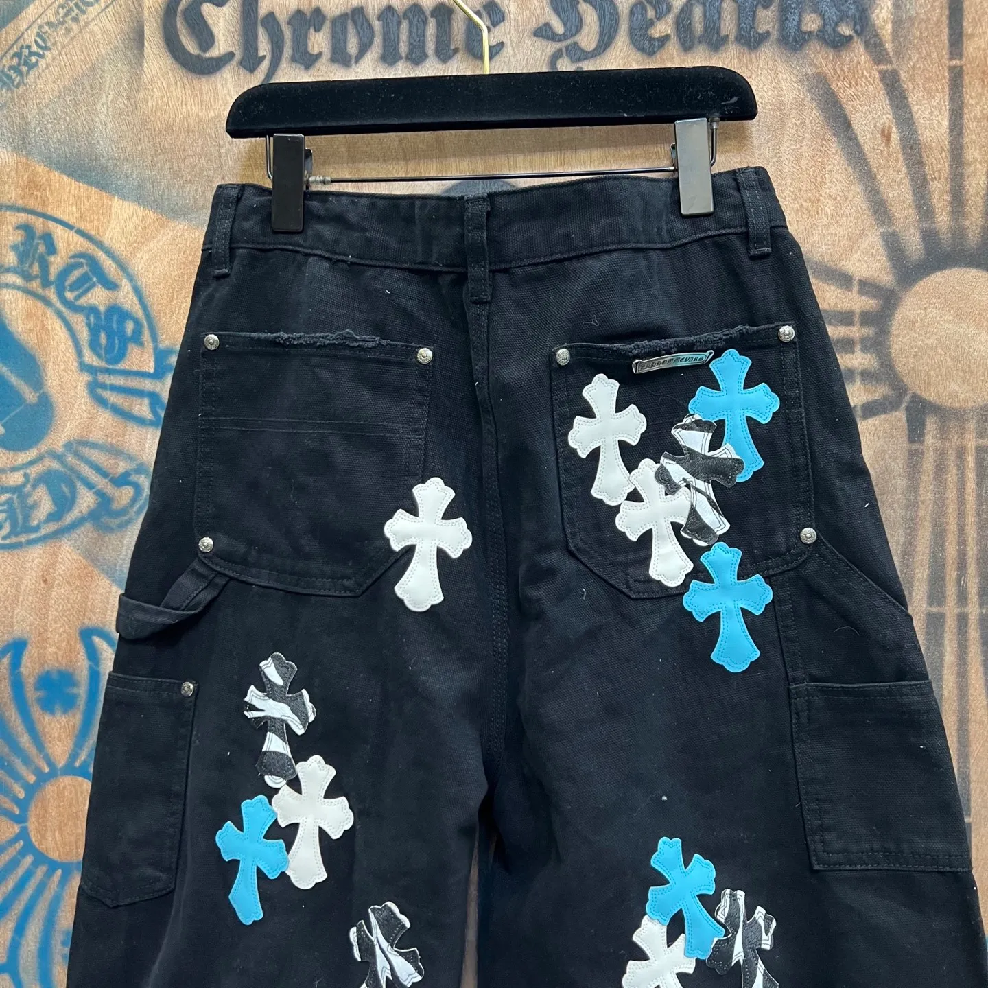 P520 chrome hearts limited series new city limited jeans Chrome Hearts city limited denim shorts vintage levis American made 501 505 517 base version remake Levis American made 501 base version imported sheepskin 925 silver remake Customers provide waist and pants length or height and weight. The studio will select the most suitable base version for you to remake. There are many people doing remakes in the market. Don’t belittle or comment. The difference is visible to the naked eye. See and compare for yourself #CHROME HEARTS Unisex style